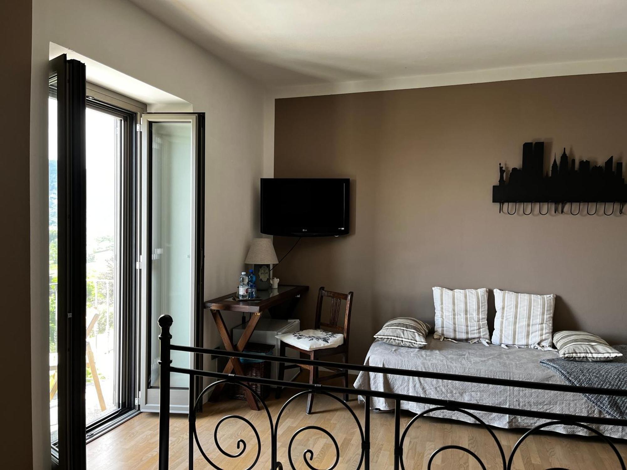 B&B La Lanterna Verbania Exterior foto